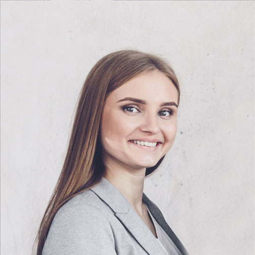 منیژه کاظمی